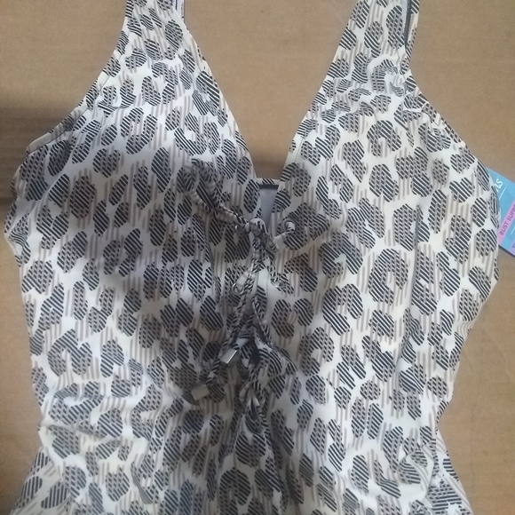 Swim Solutions one piece swimsuit . Brown sz 14 - Picture 10 of 10